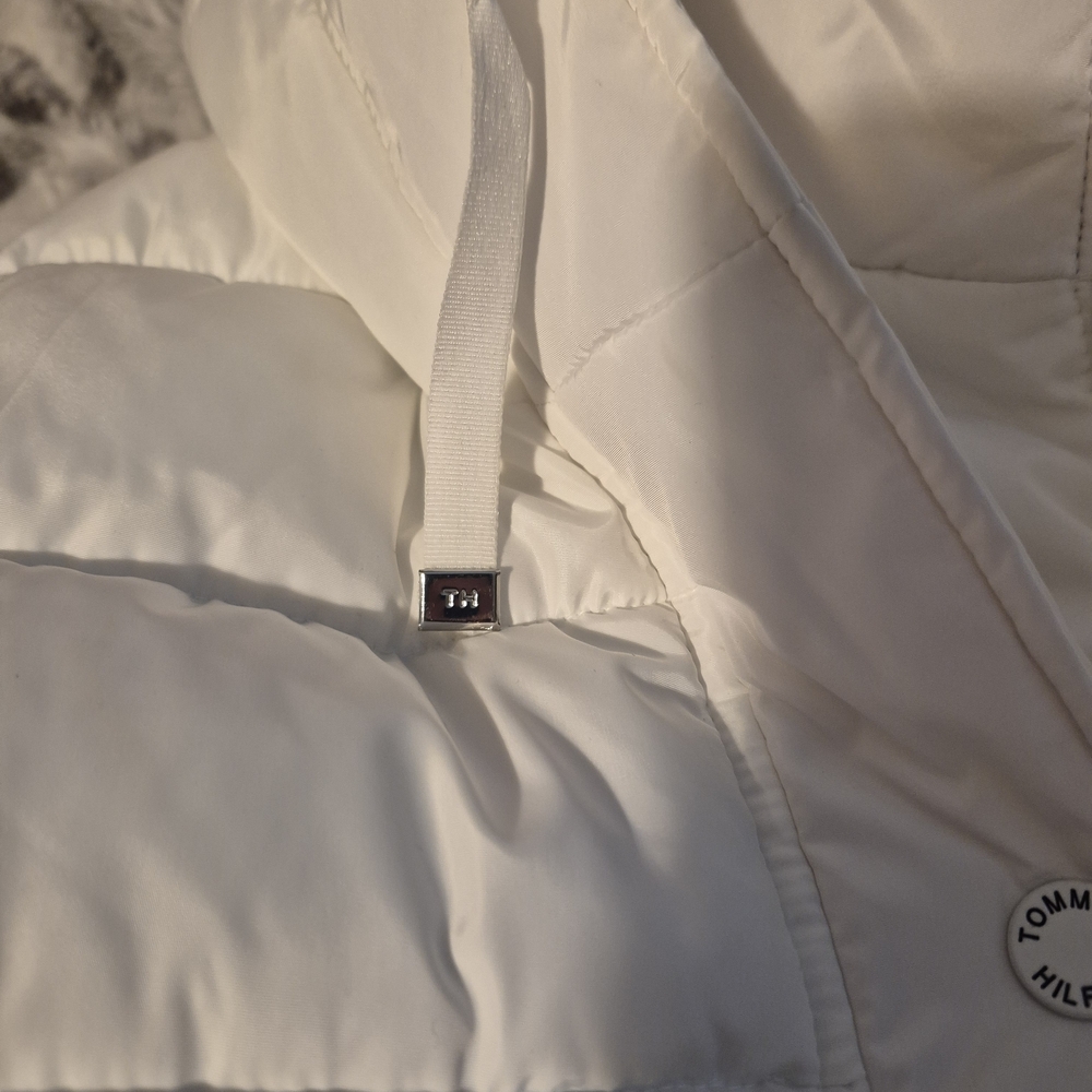M Tommy Hilfiger White Puffer Jacket WOMANS - Picture 2 of 13